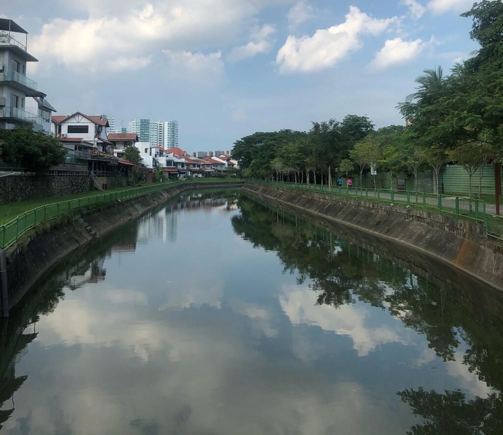 canal beside lorong buangkok kampong